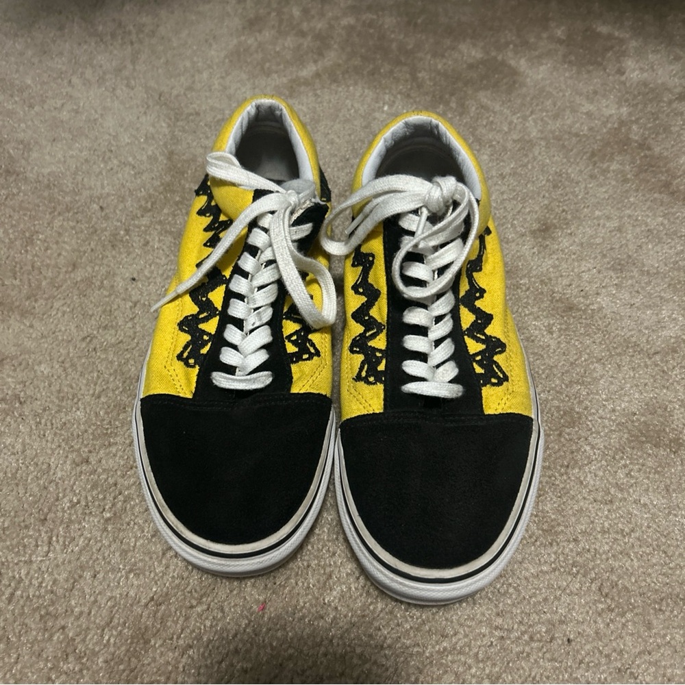 RARE! PEANUTS X VANS SHOES